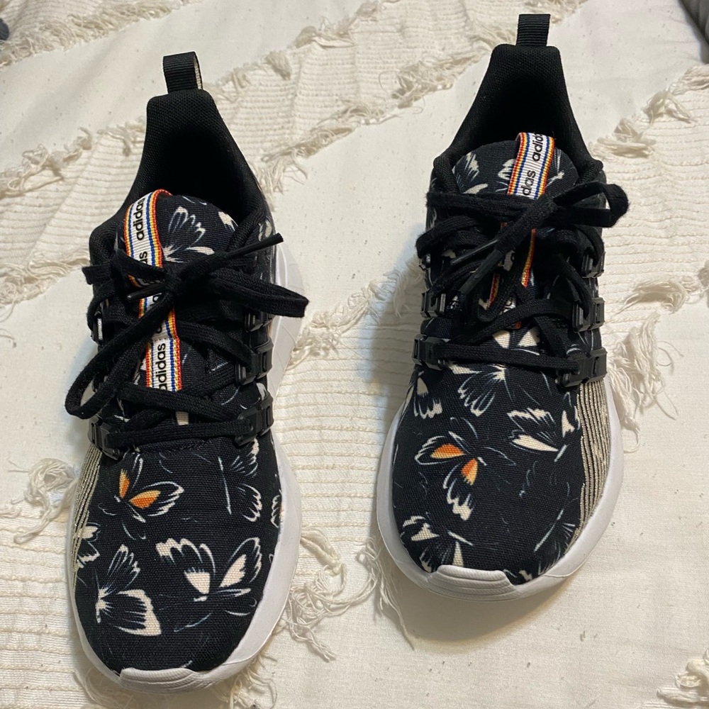 NEW LIMITED EDITION adidas tennis shoes